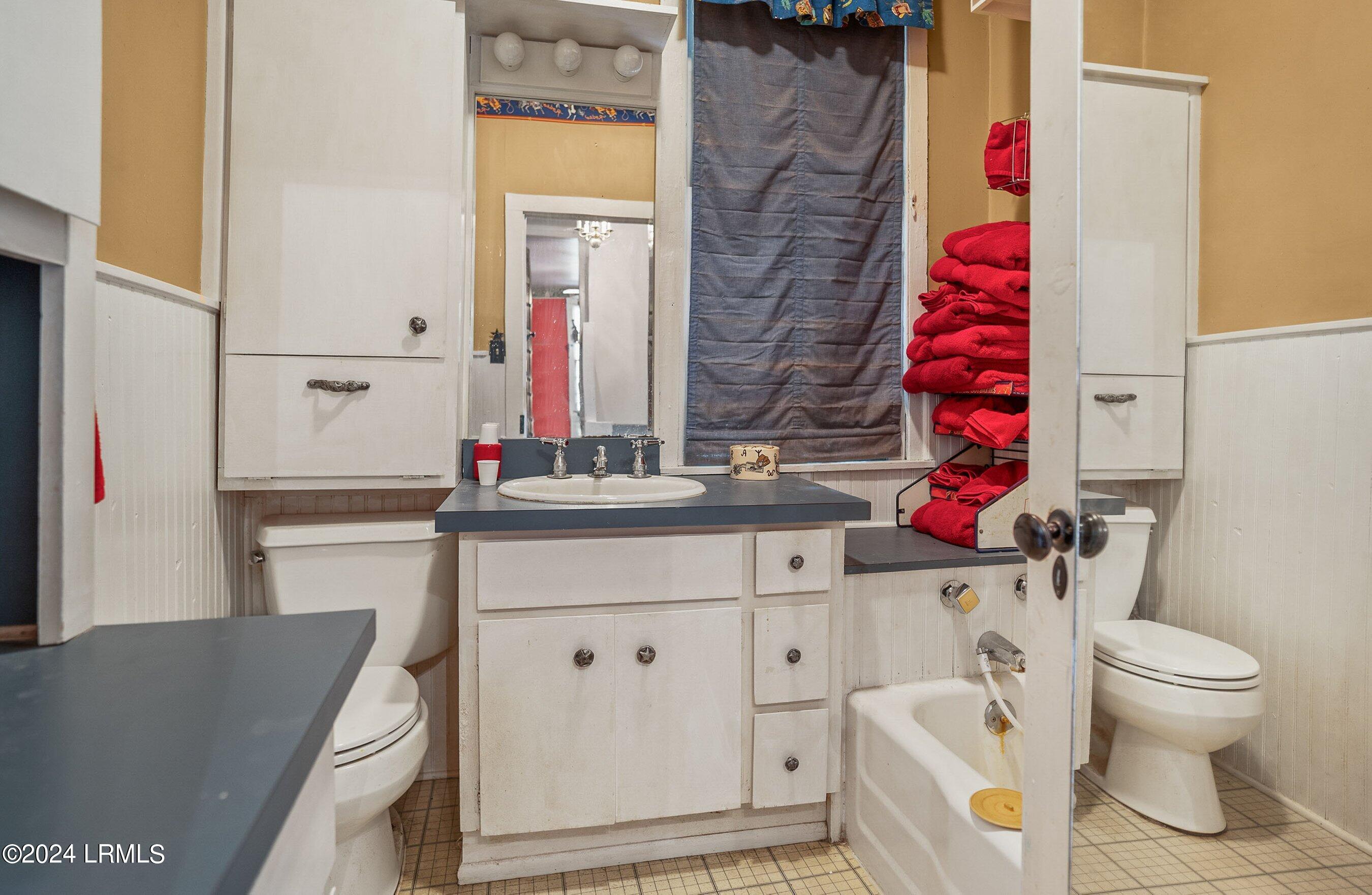 414 New Street Property Photo 25