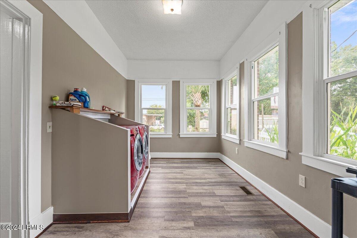 105 Main Street Property Photo 12