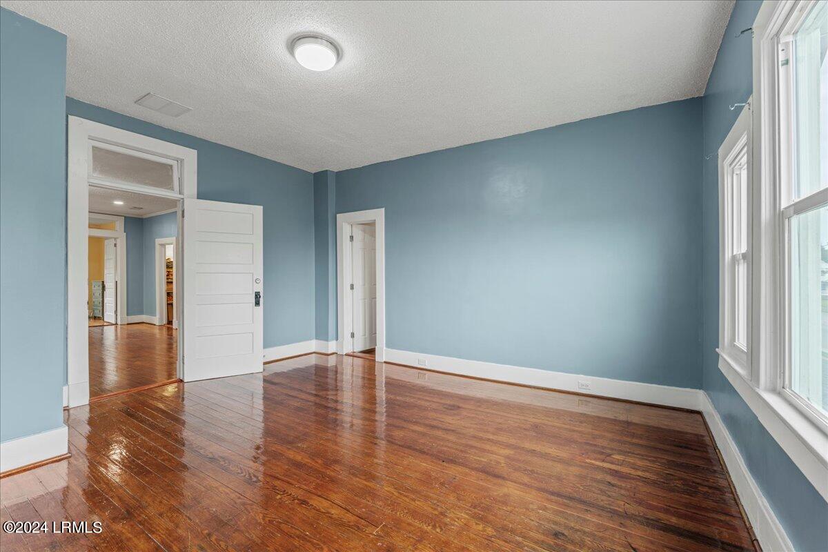 105 Main Street Property Photo 26