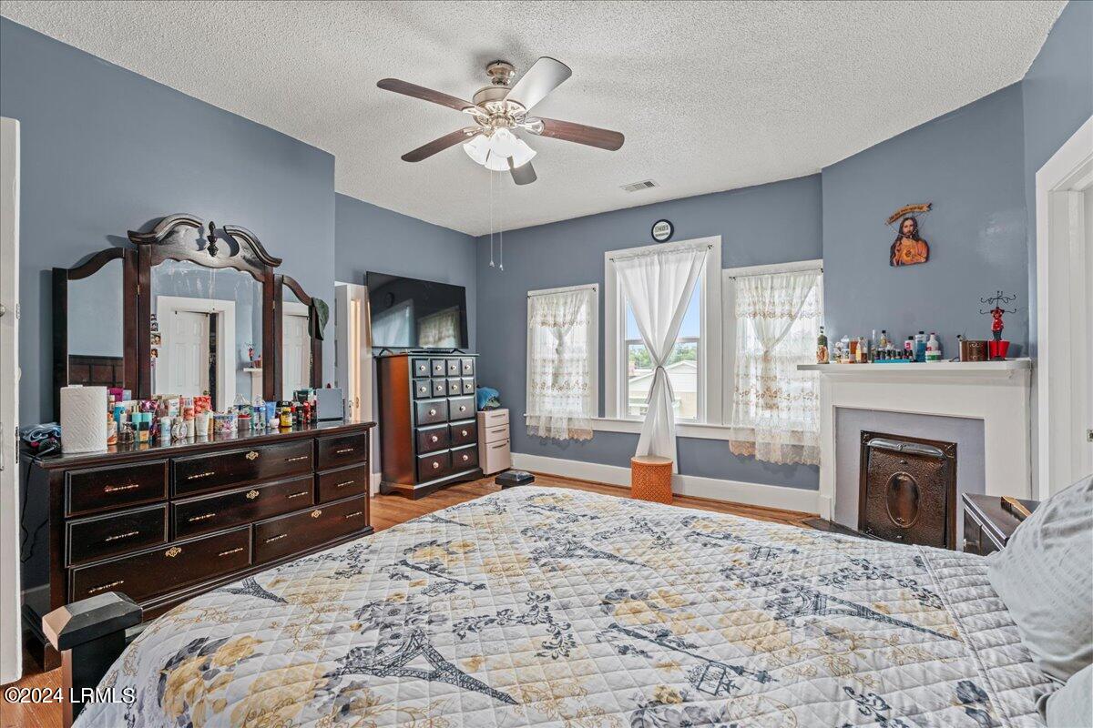 105 Main Street Property Photo 31
