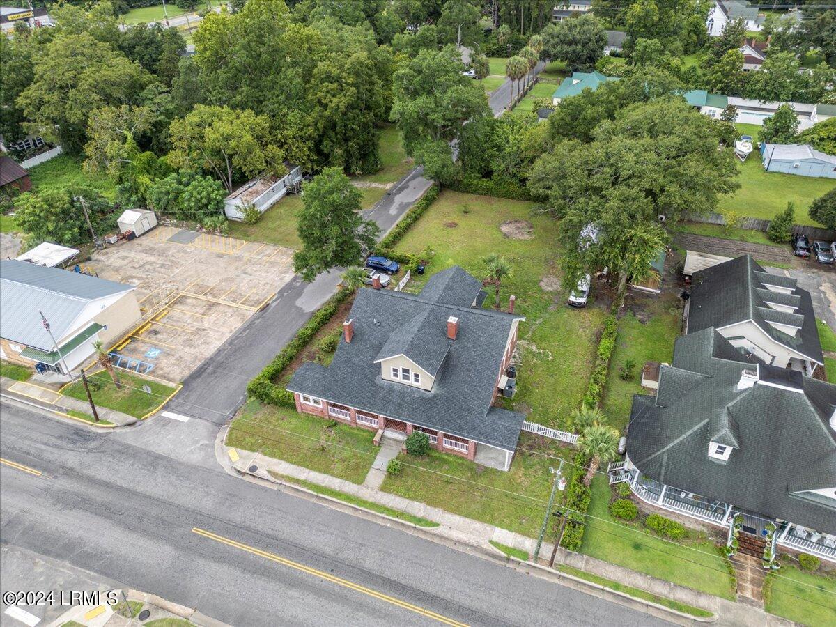 105 Main Street Property Photo 38