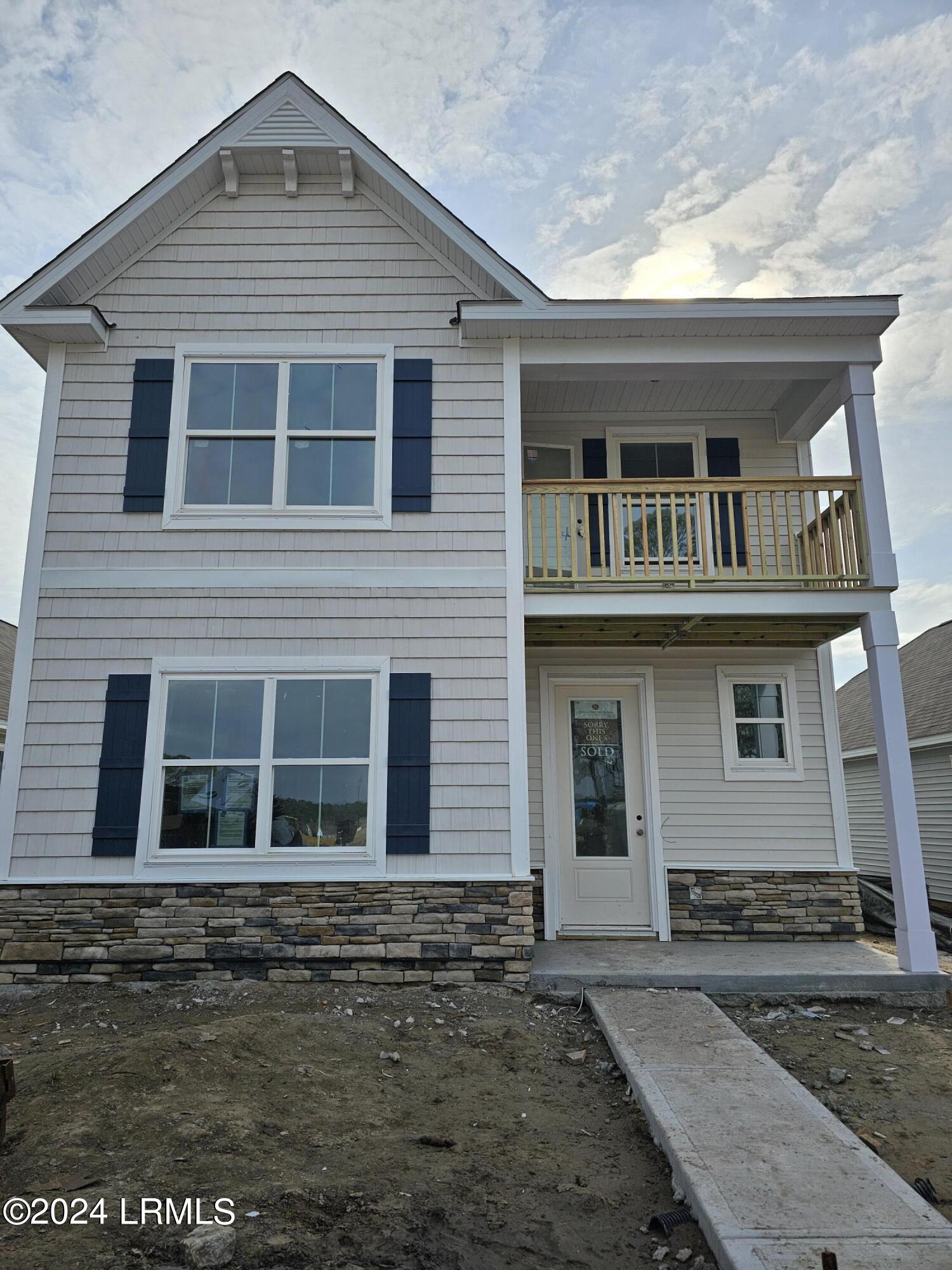 104 Standing Oaks Drive Property Photo 1