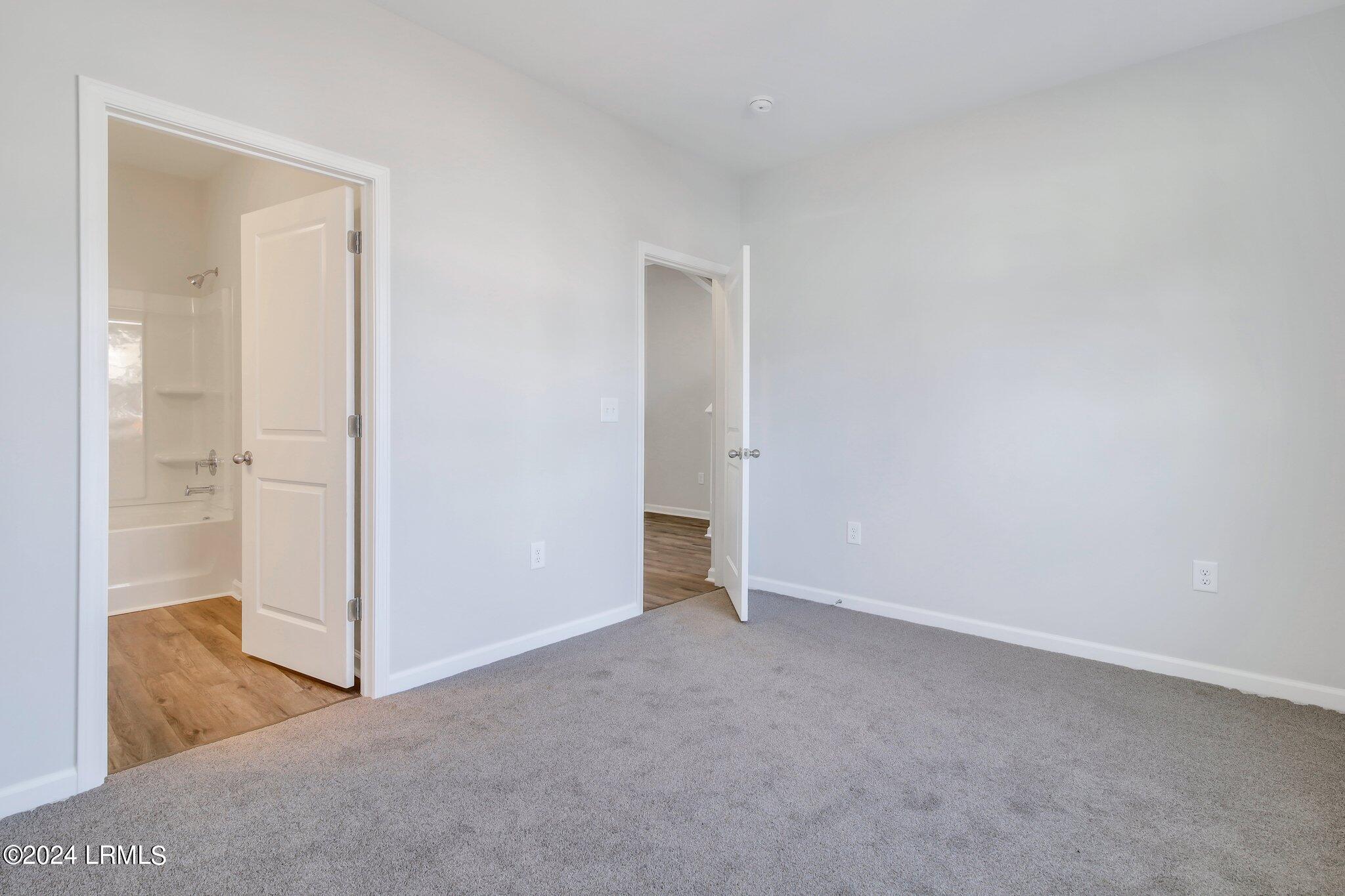 104 Standing Oaks Drive Property Photo 6
