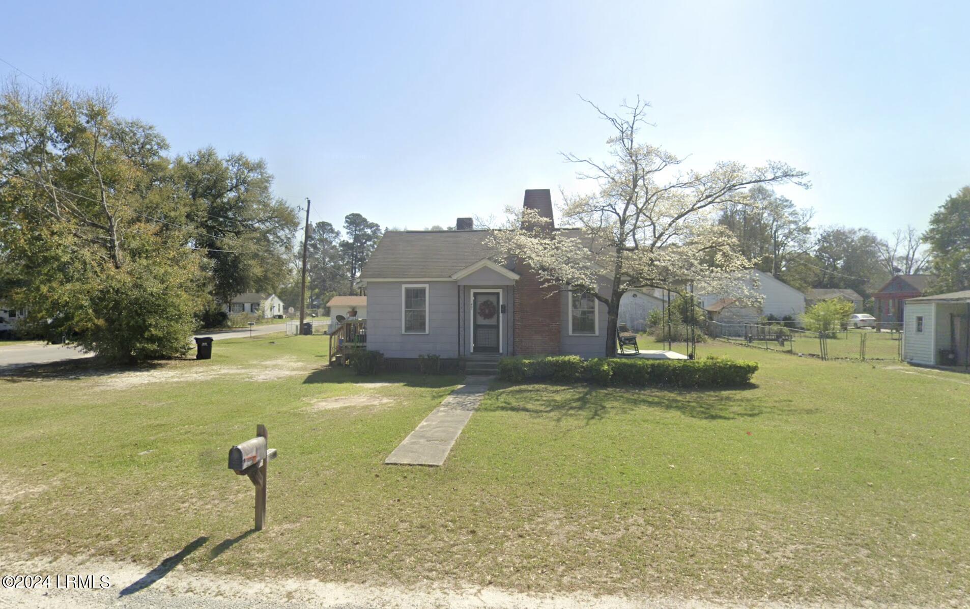 401 Ellis Street Property Photo