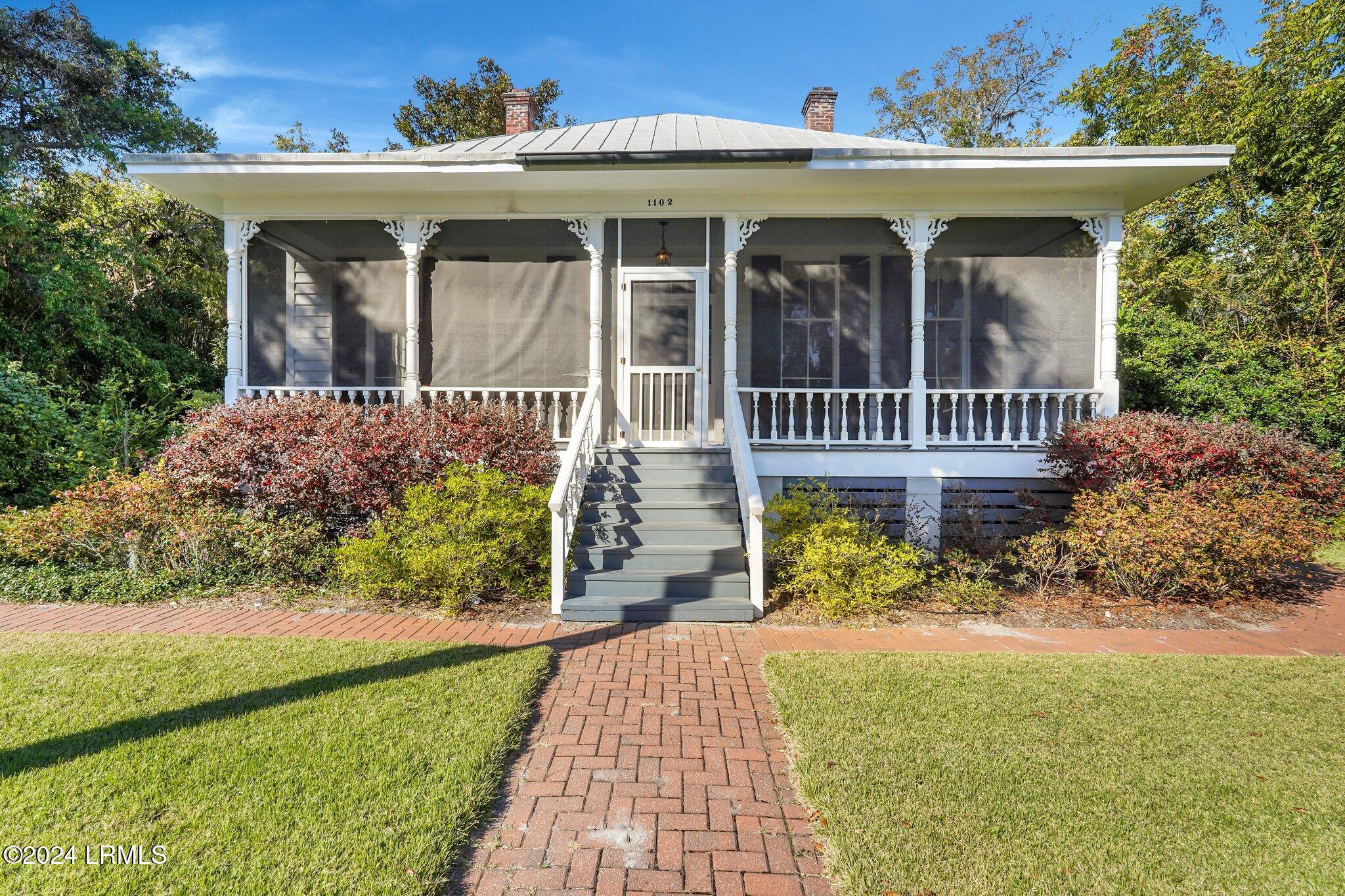 1102 11th Street Property Photo 1