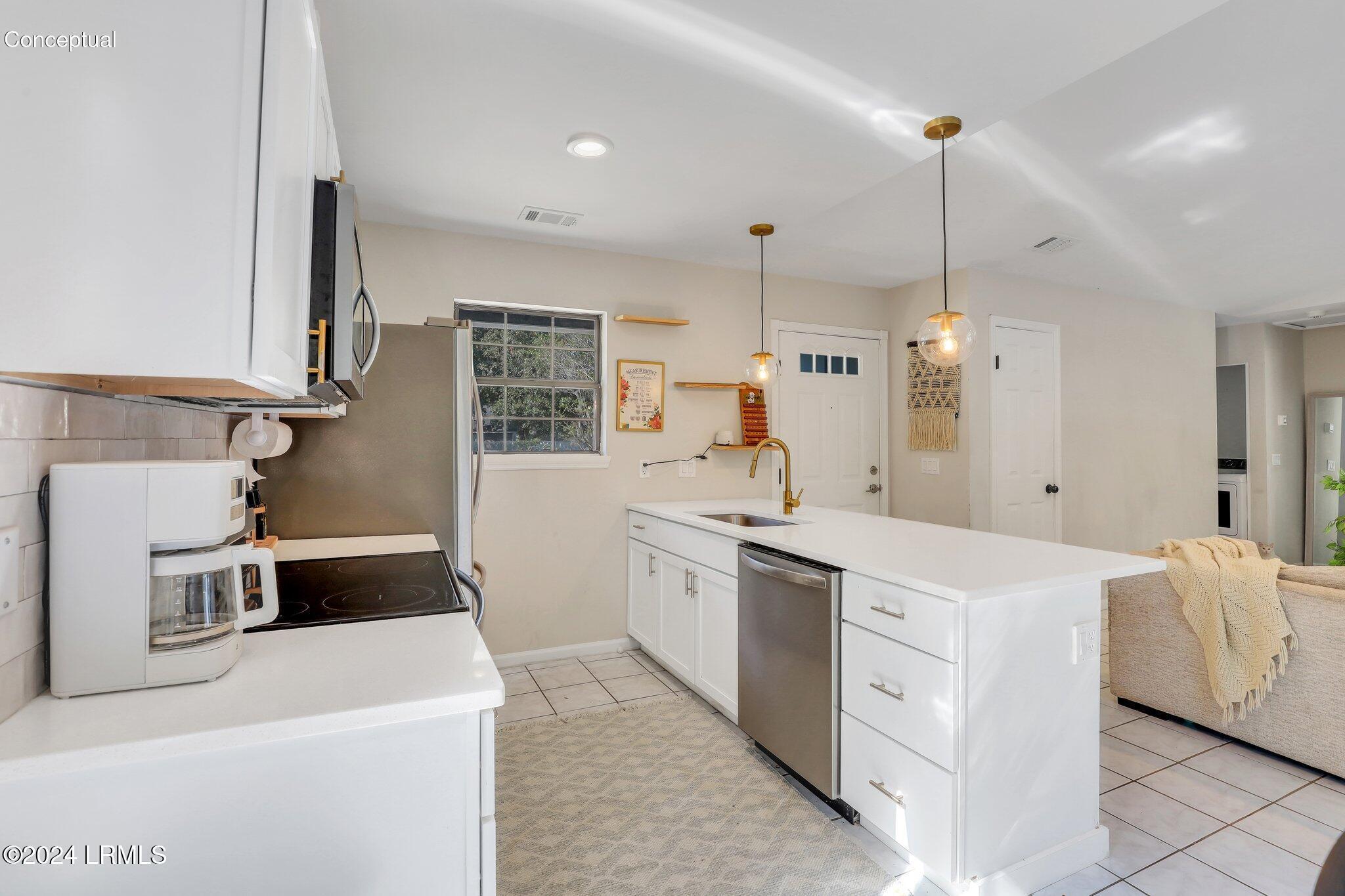 206 Middle Road Property Photo 9