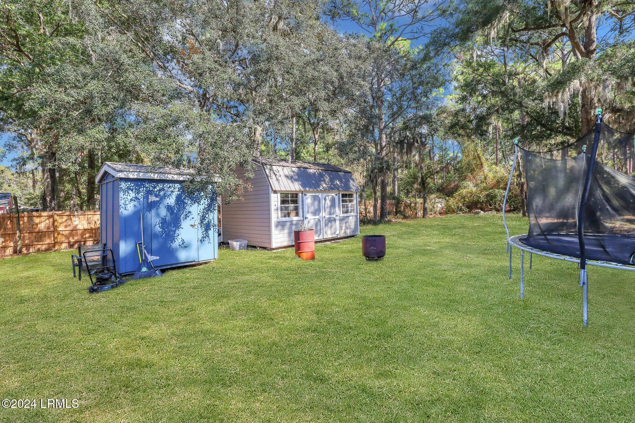 206 Middle Road Property Photo 34