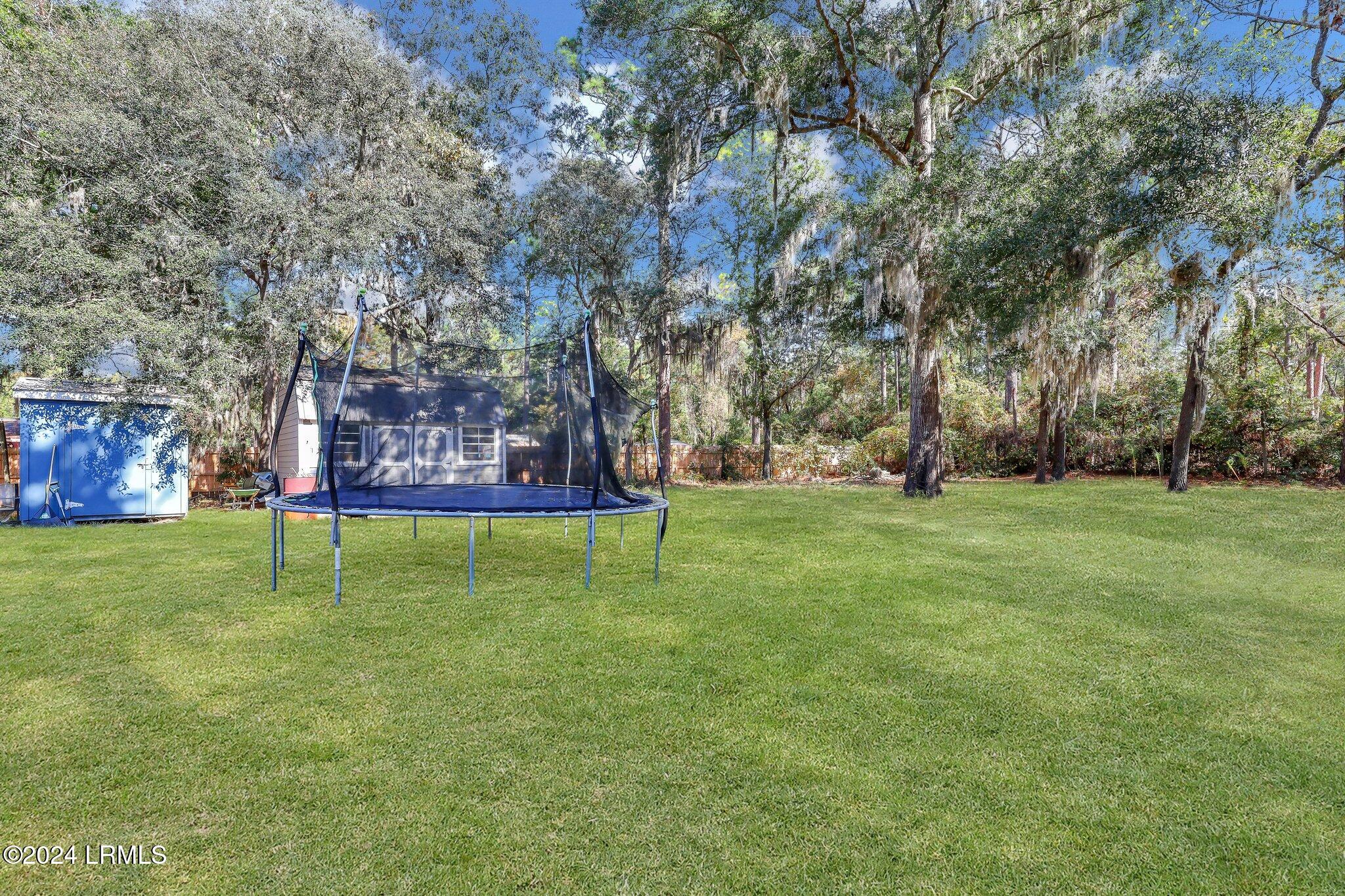 206 Middle Road Property Photo 38