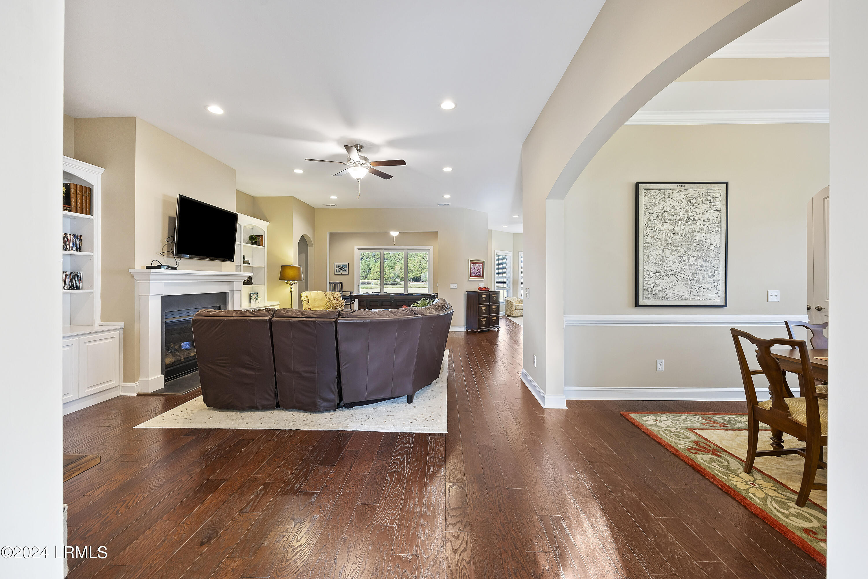 183 Club Way Property Photo 14