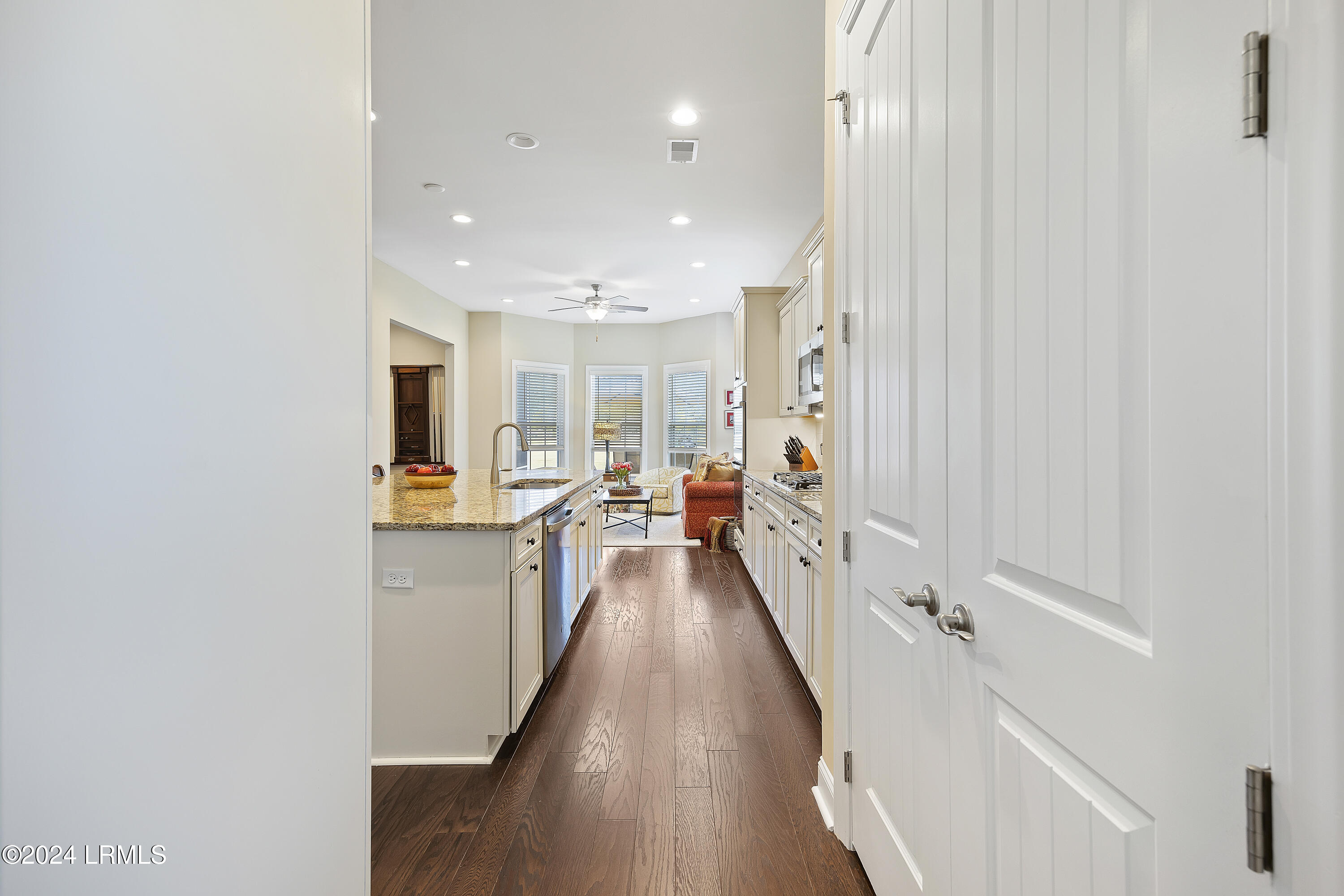 183 Club Way Property Photo 25