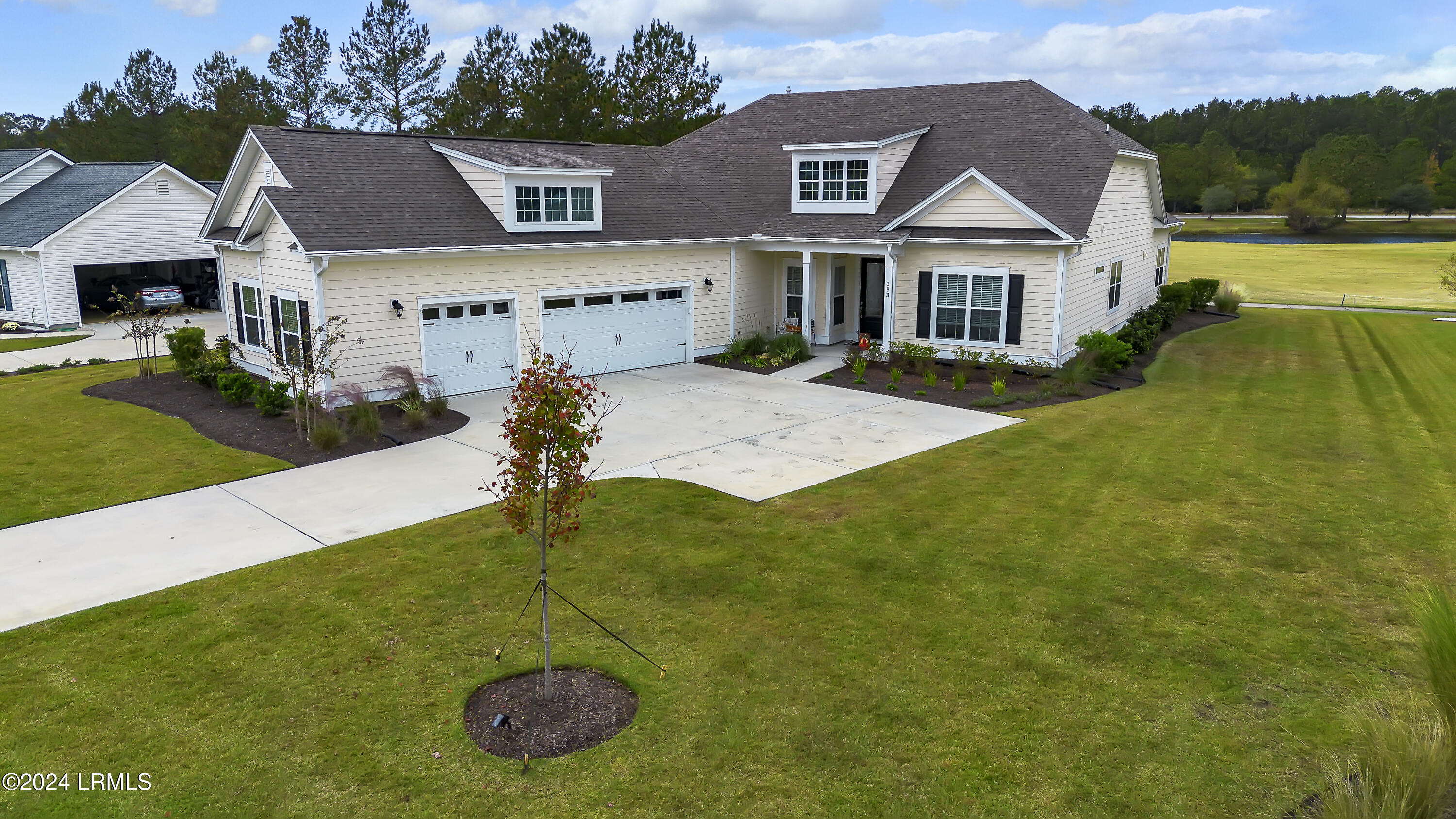 183 Club Way Property Photo 65