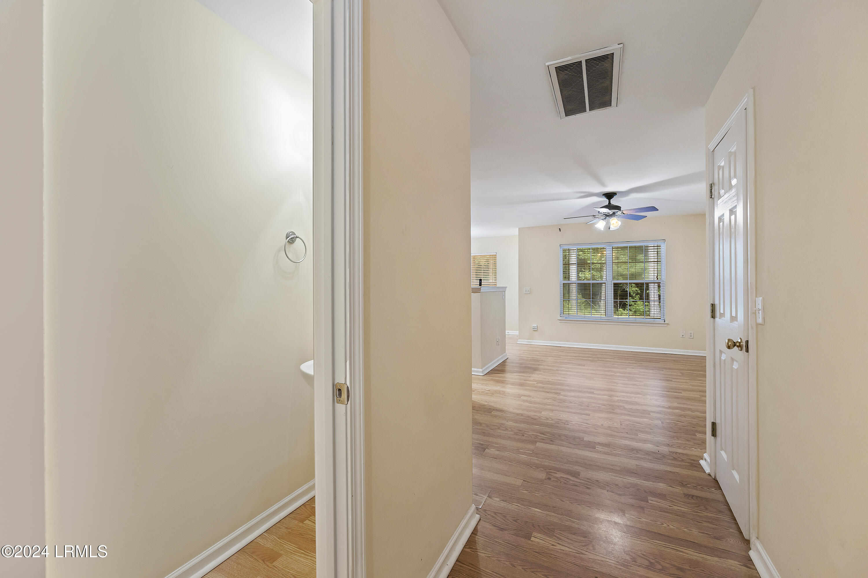 305 Cross Road Property Photo 10