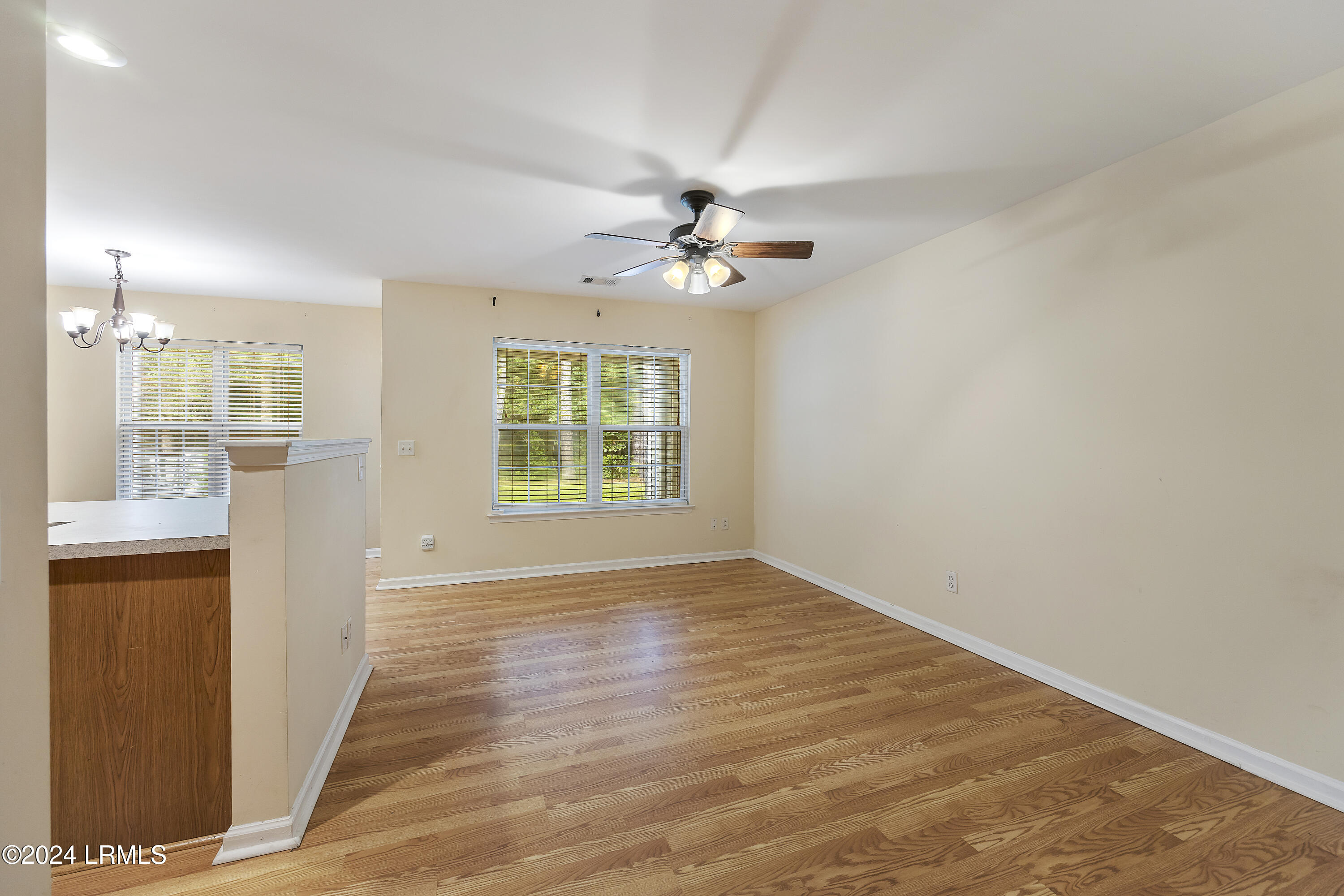 305 Cross Road Property Photo 12