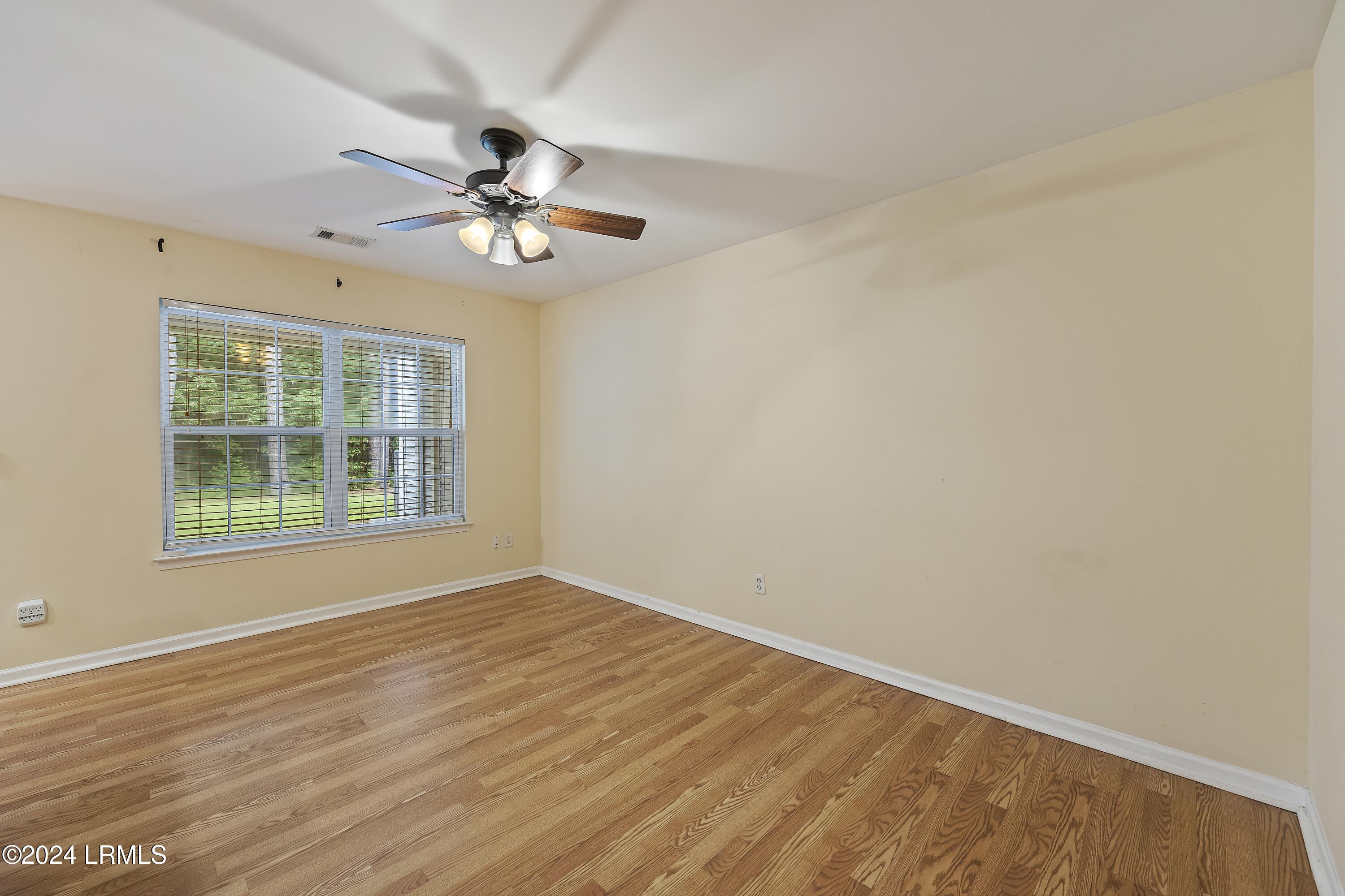 305 Cross Road Property Photo 14