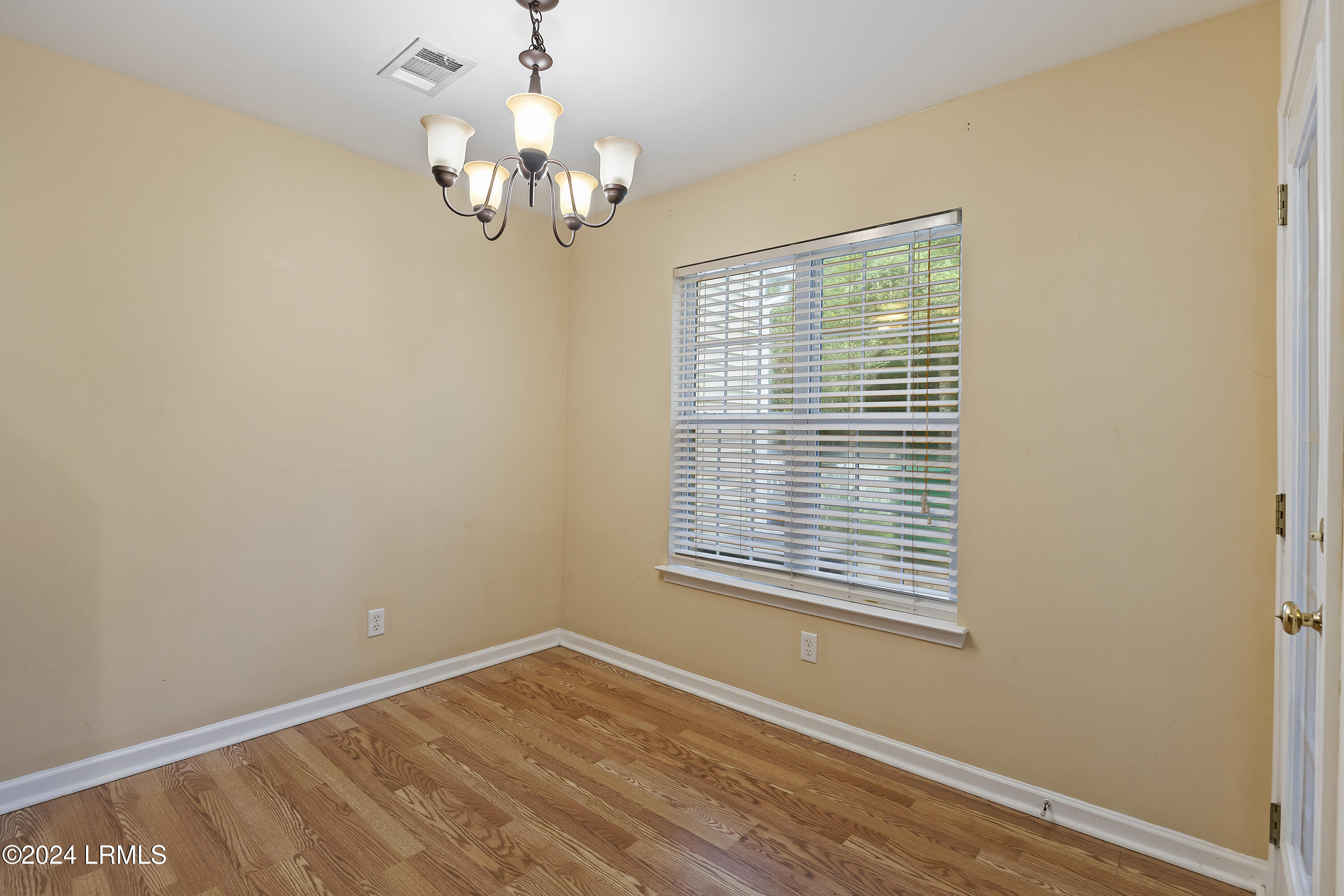 305 Cross Road Property Photo 20