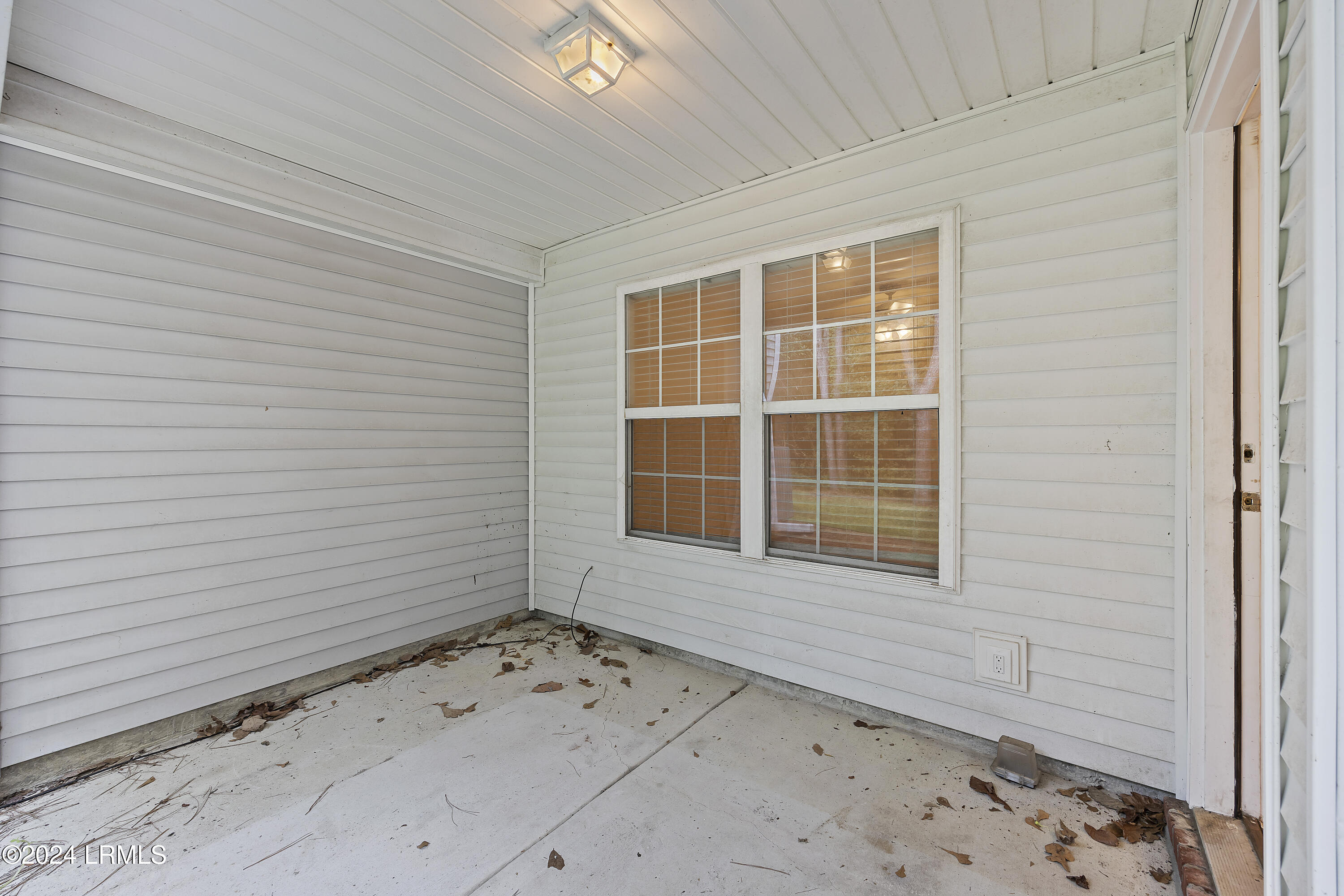305 Cross Road Property Photo 23