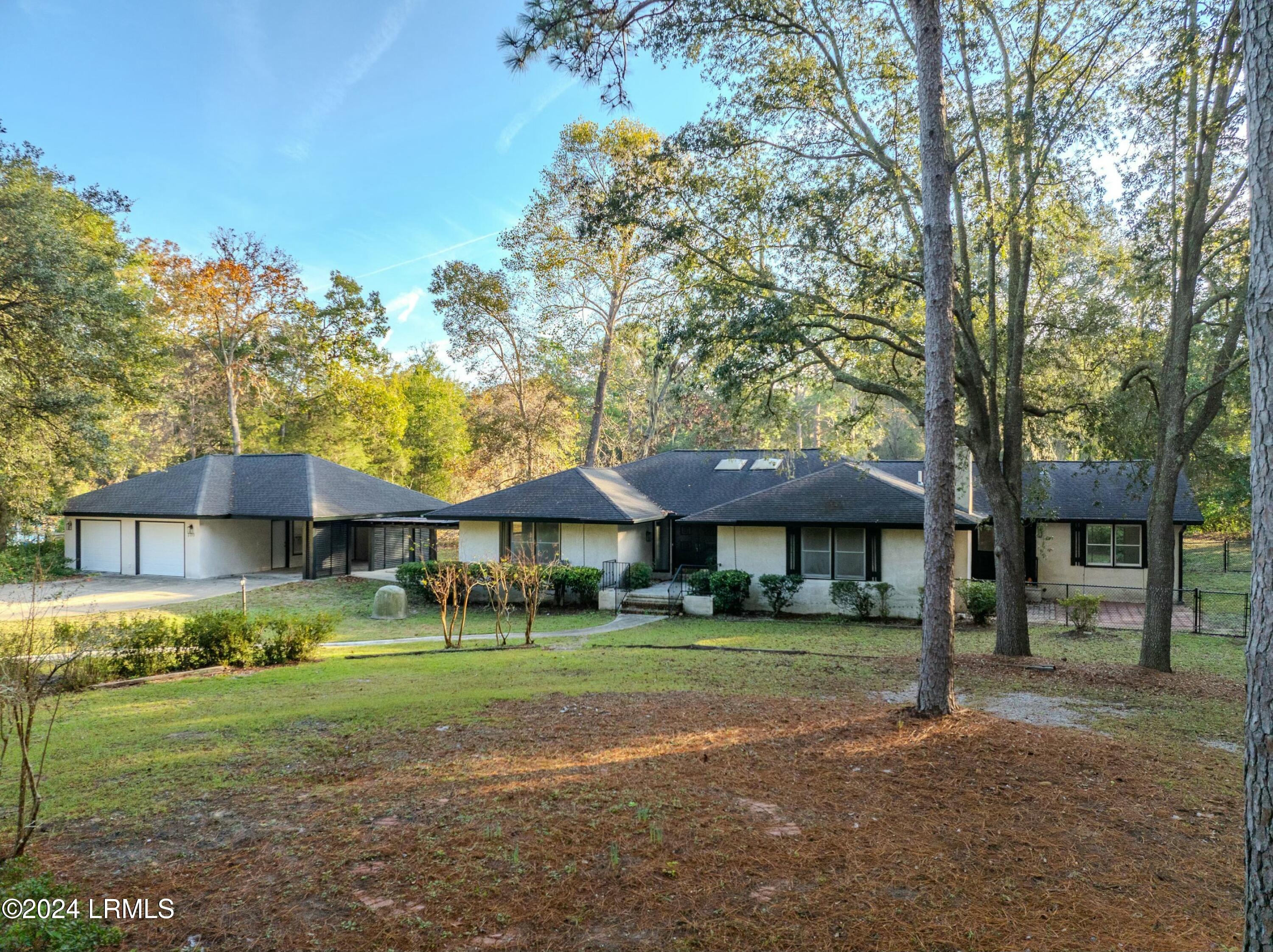 100 Thomas Sumter Street Property Photo 1