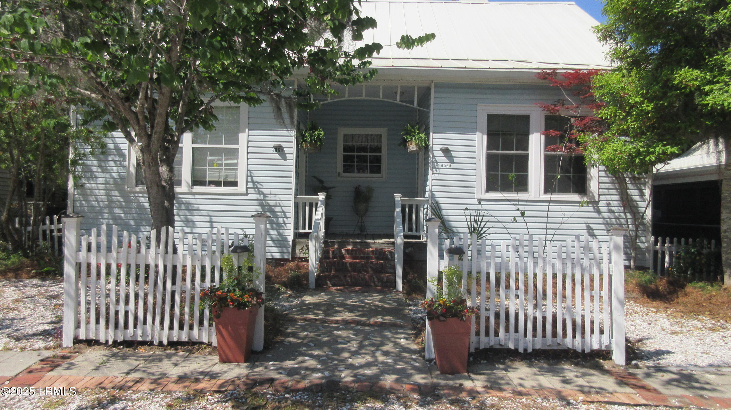 906 10th Street Property Photo 1