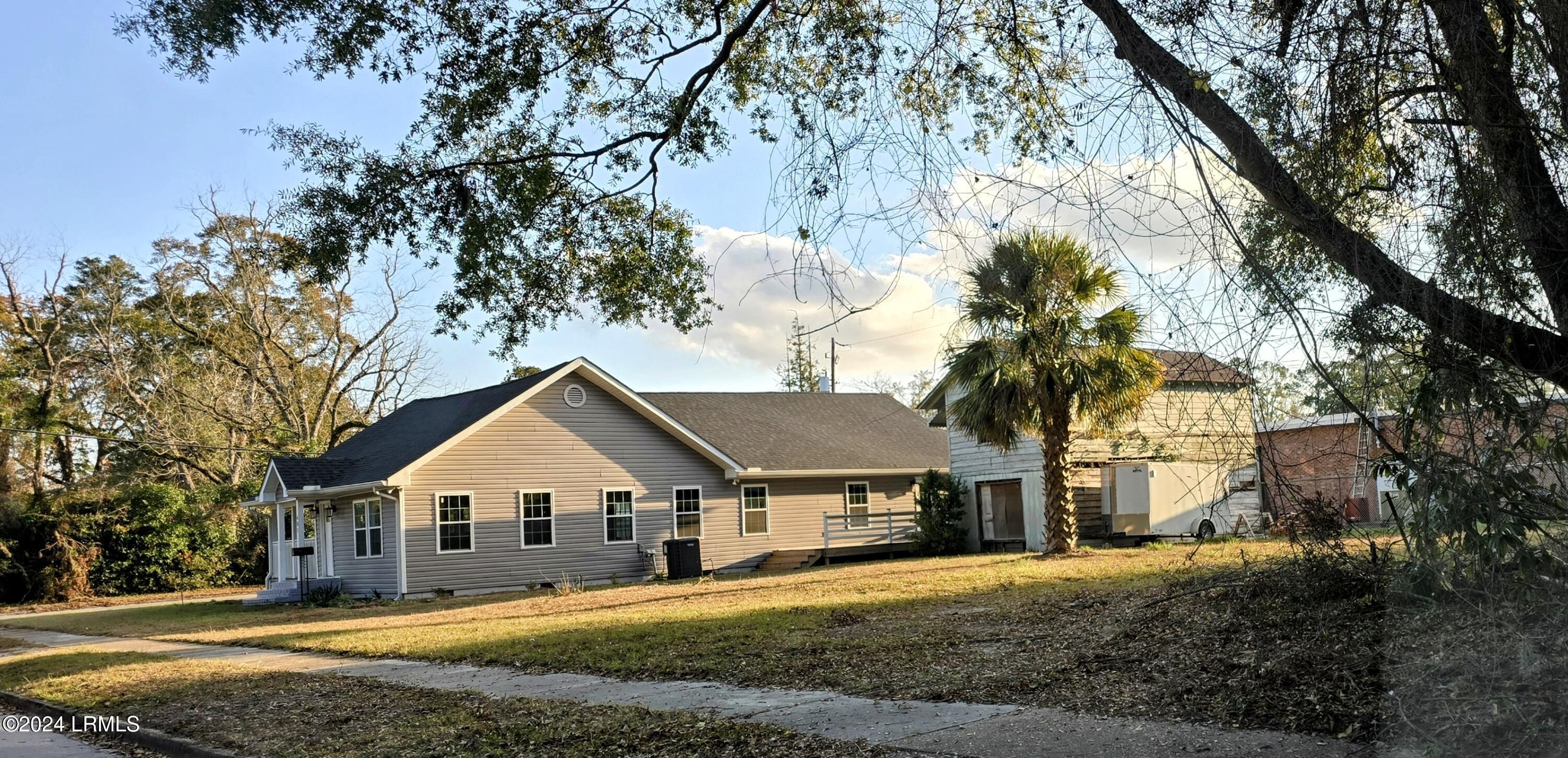401 Mulberry Street W Property Photo