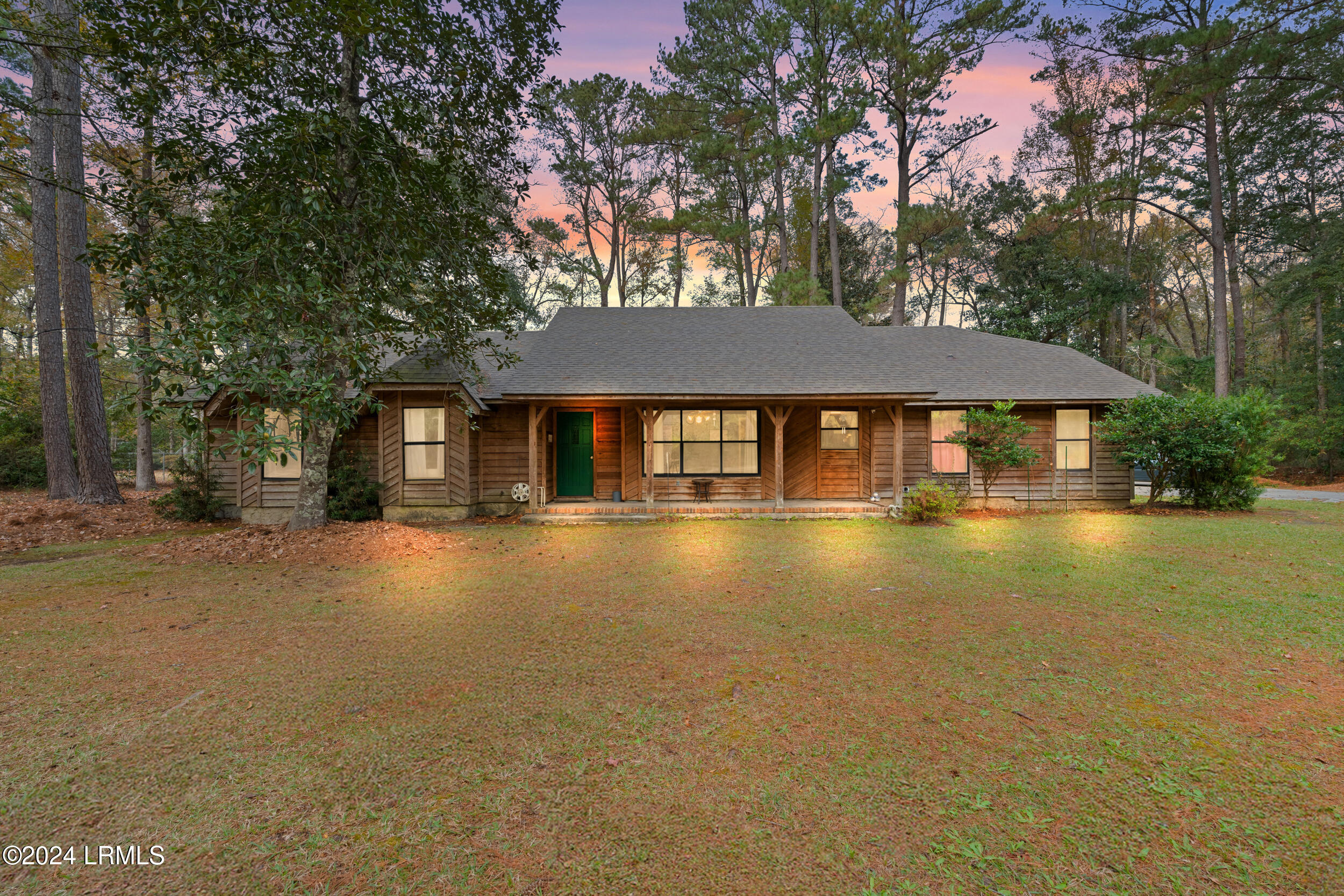 200 Barry Avenue Property Photo
