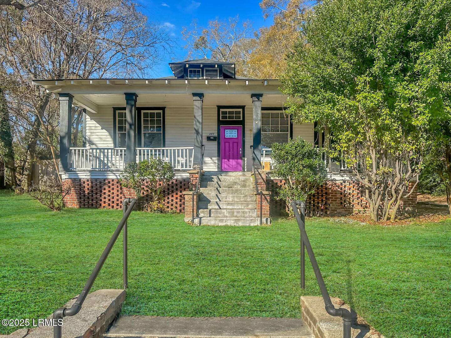469 Ellis Avenue Property Photo 1