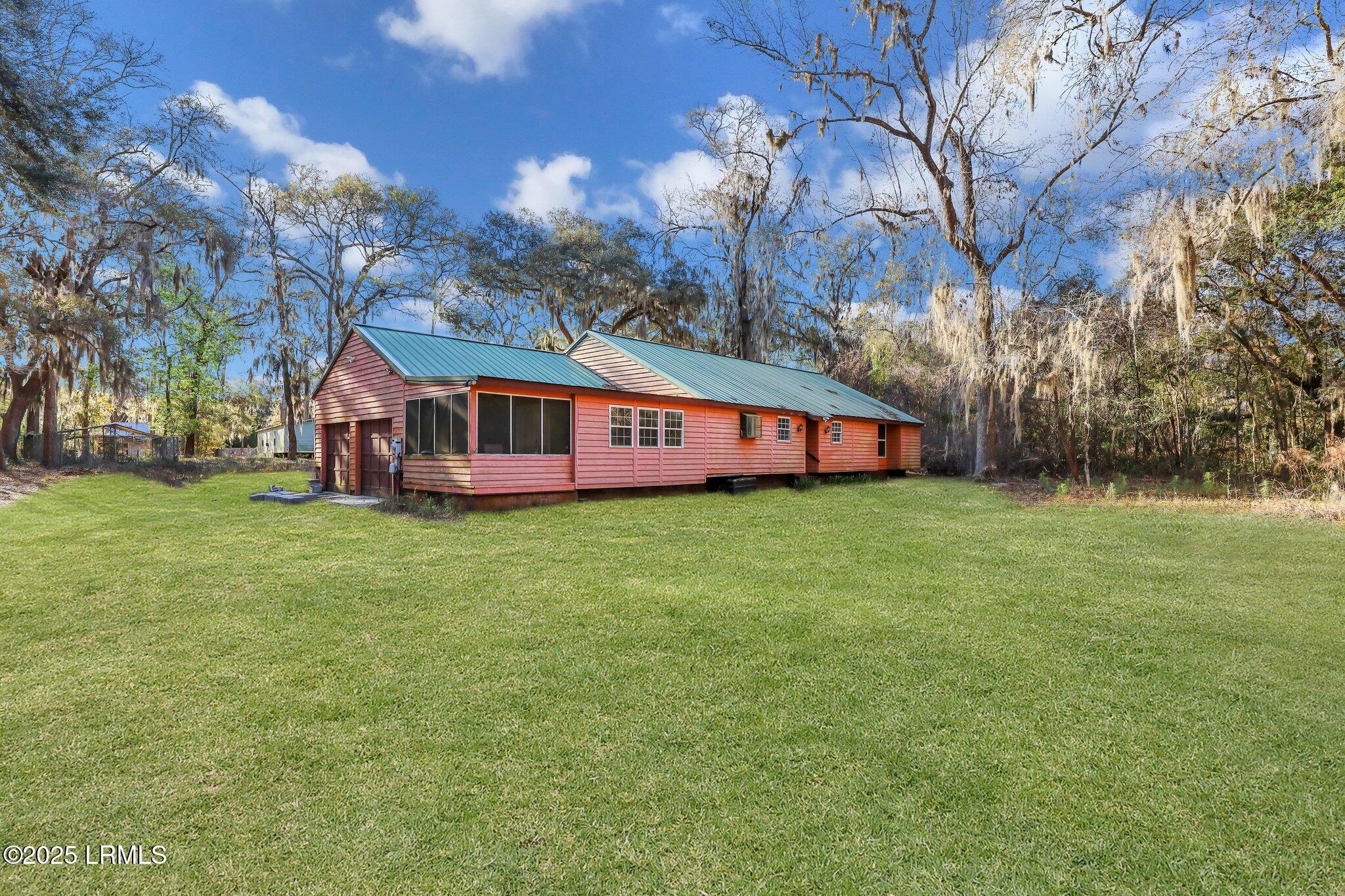 6 Alumni Road Property Photo