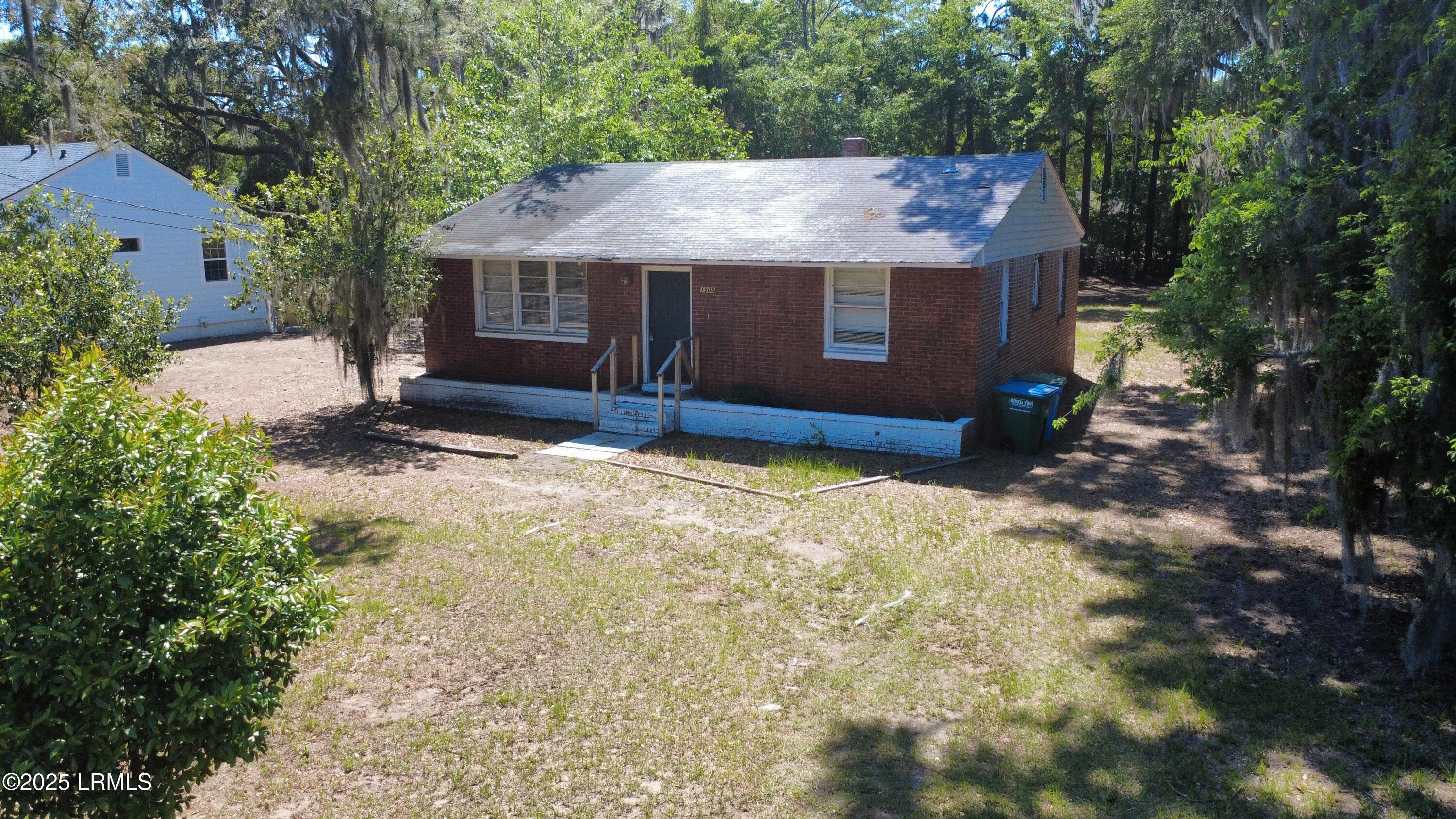 1905 Old Shell Road Property Photo 1