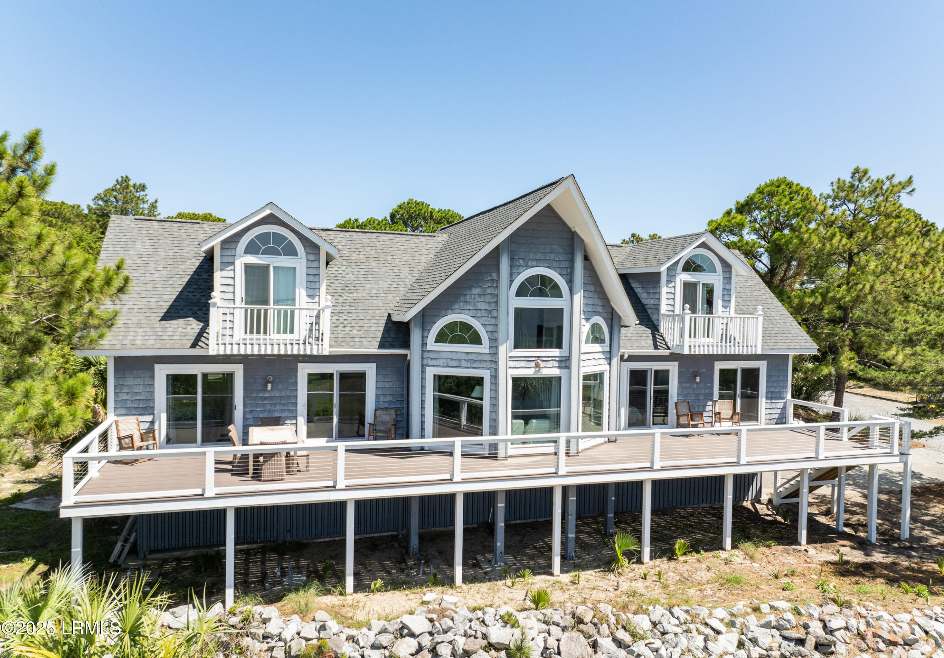 727 Seahorse Road Property Photo 1