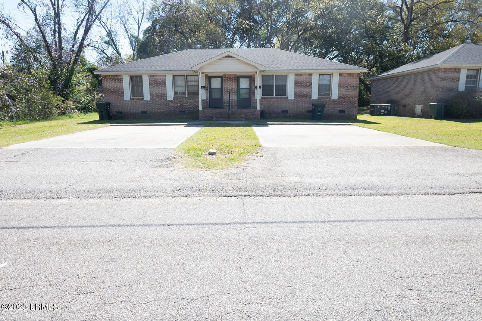 237239 Murray Property Photo 1