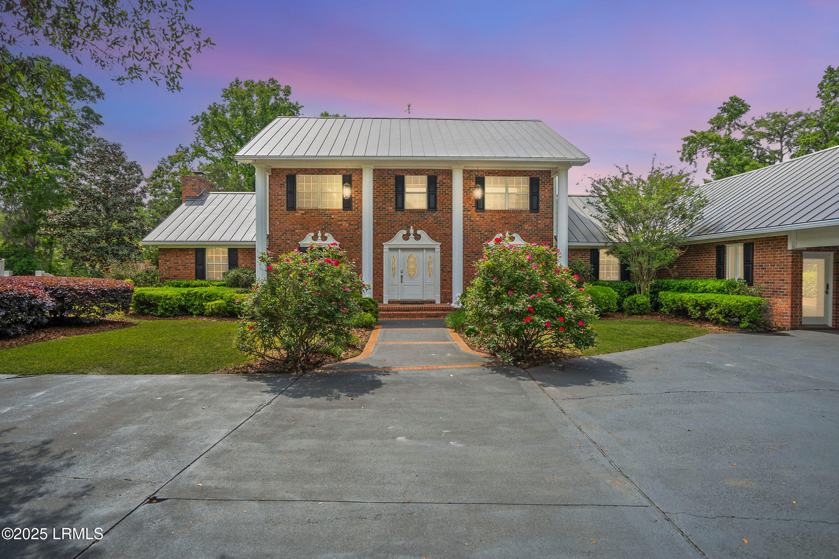 6677 Purrysburg Road Property Photo 1