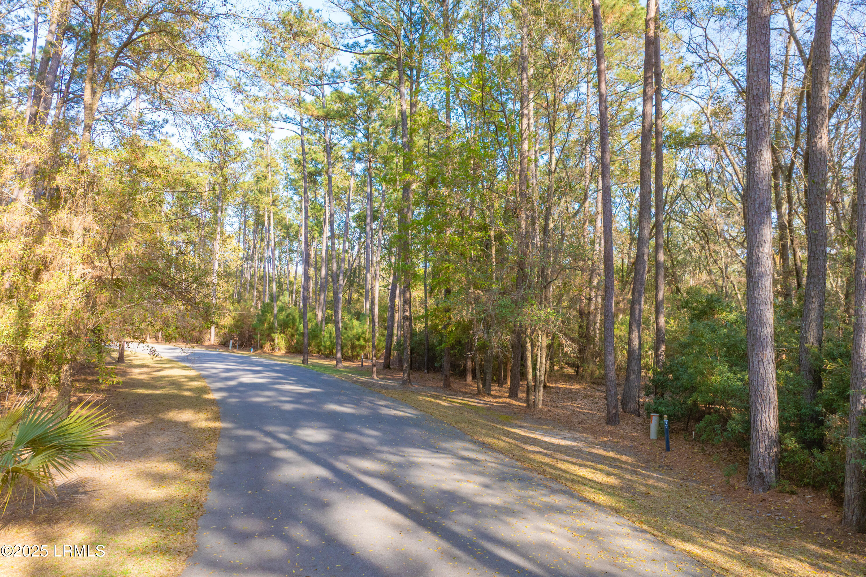 16 Vista Boulevard W Property Photo 4