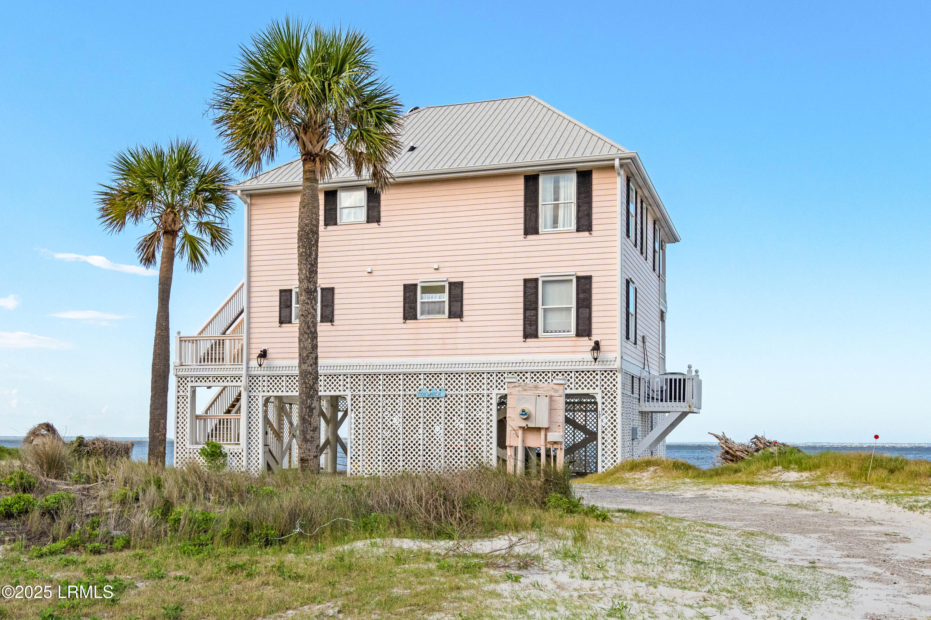 108 Harbor Drive N Property Photo 7