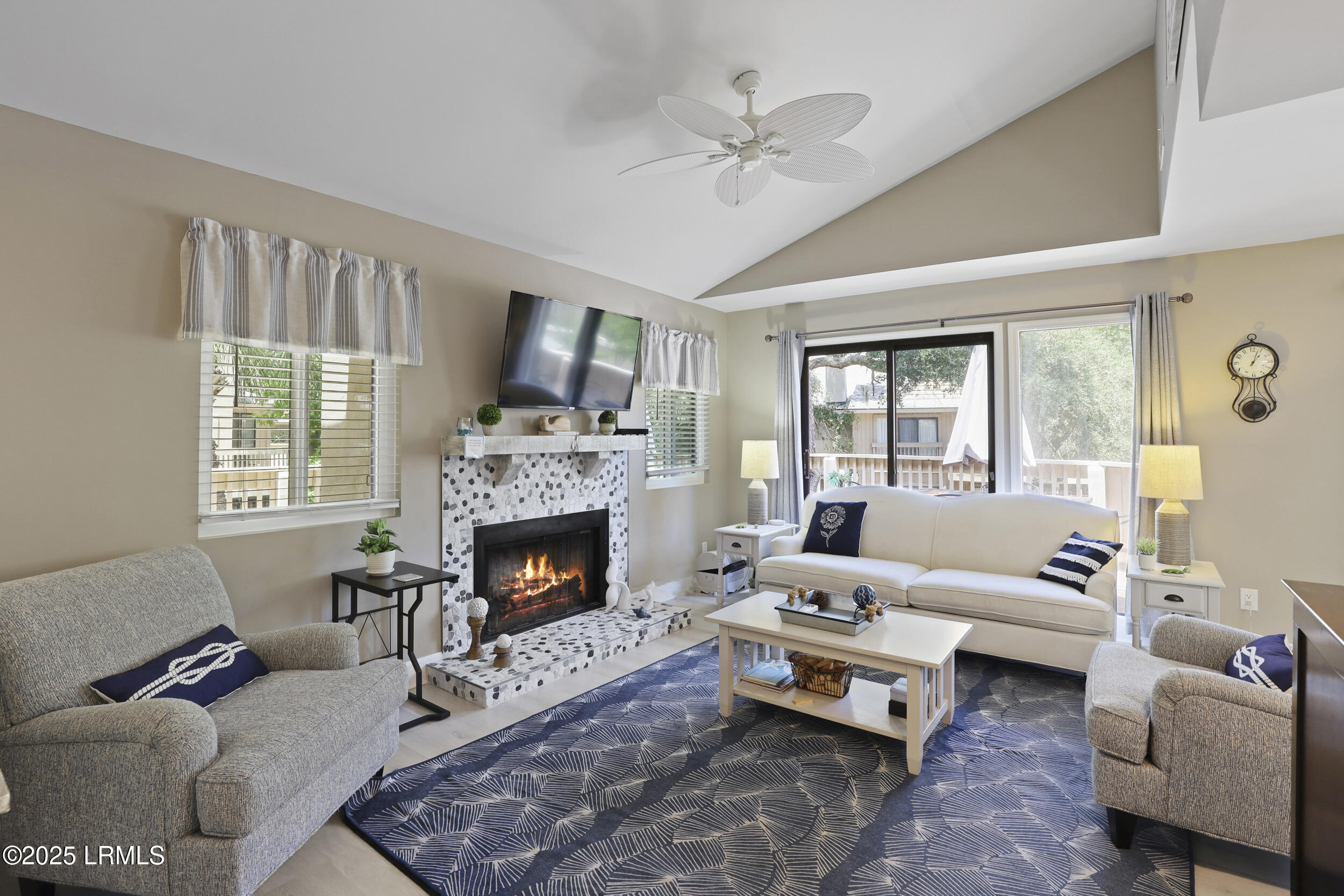 125 Shipyard Drive Property Photo 1