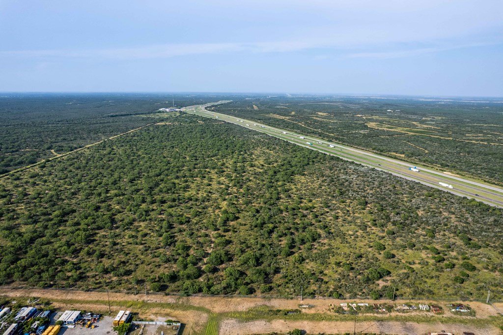 000 Ih 35 Access Rd Property Photo 16