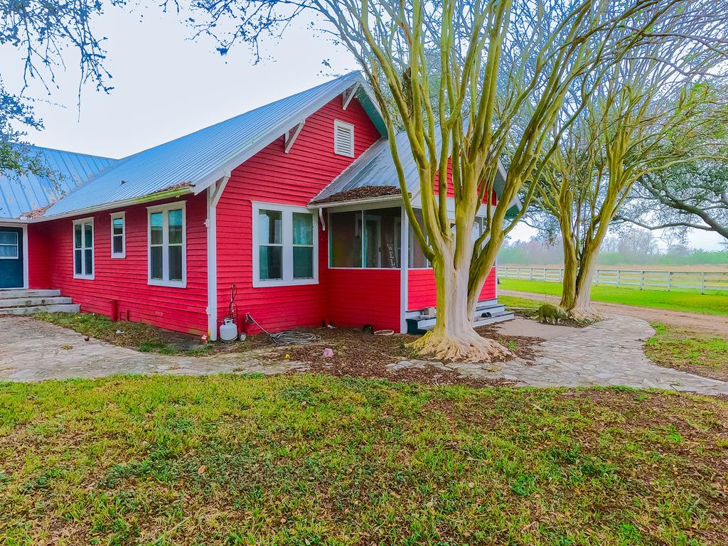 4043 Fleming Prairie Rd Property Photo