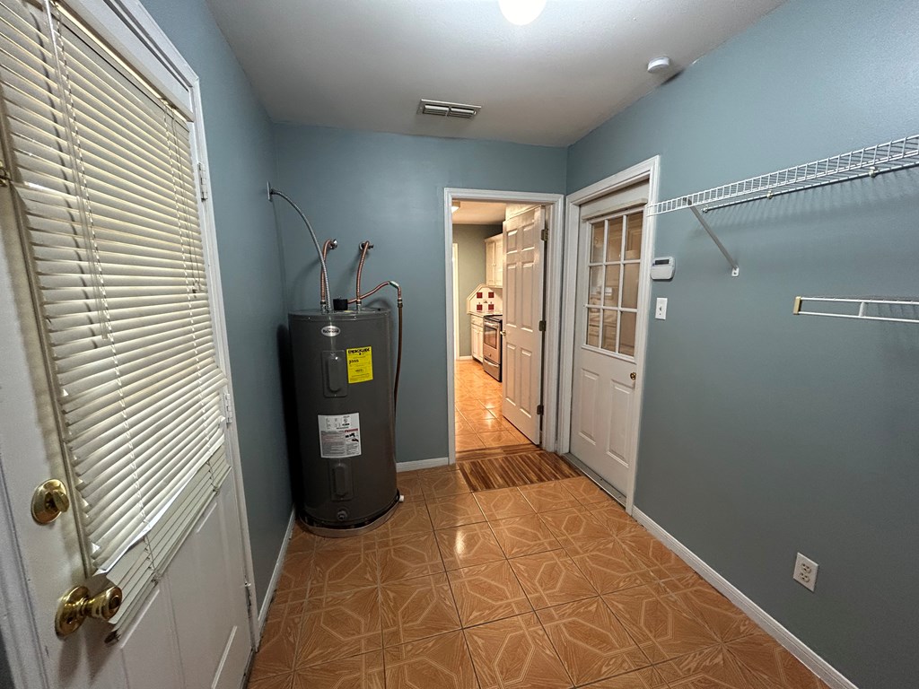 1304 Yosemite Dr Property Photo 13