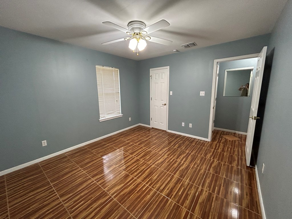 1304 Yosemite Dr Property Photo 15
