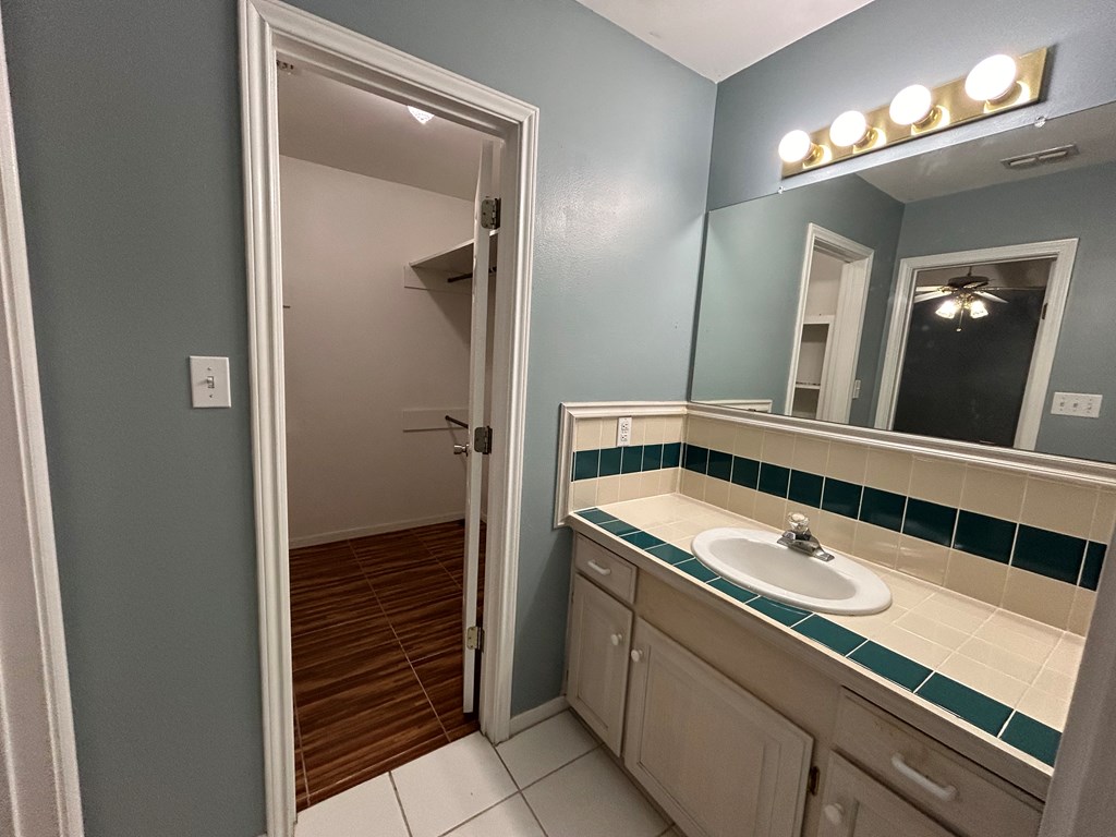 1304 Yosemite Dr Property Photo 26