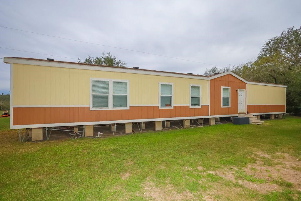 190 Windsor Property Photo 2