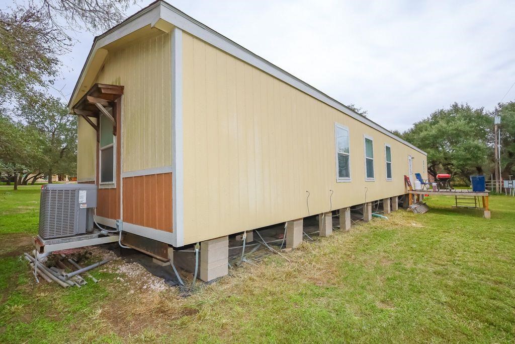 190 Windsor Property Photo 5