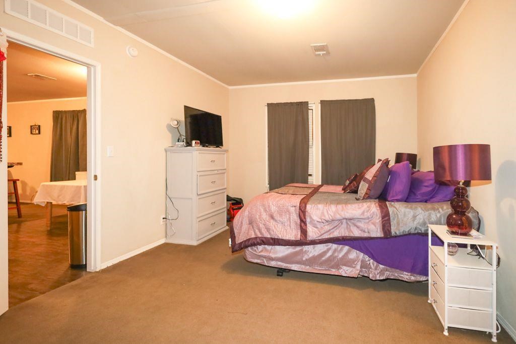 190 Windsor Property Photo 30