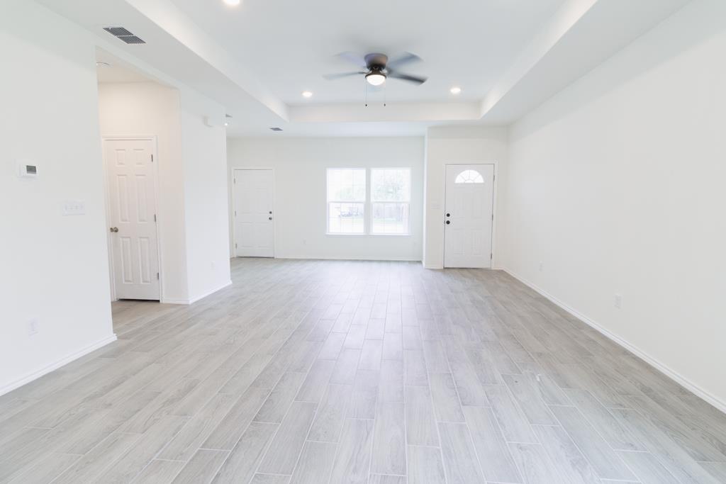 811 Polk St Property Photo 12