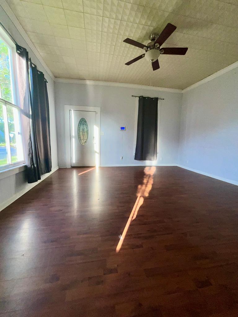 709 Jefferson Property Photo 4