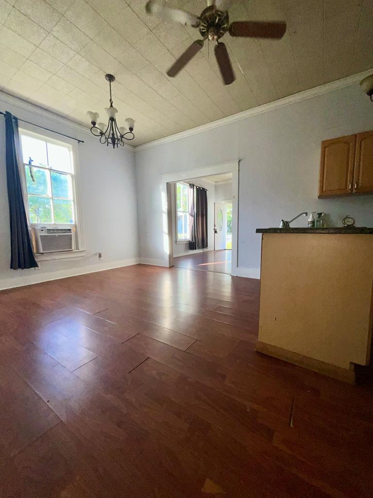 709 Jefferson Property Photo 16