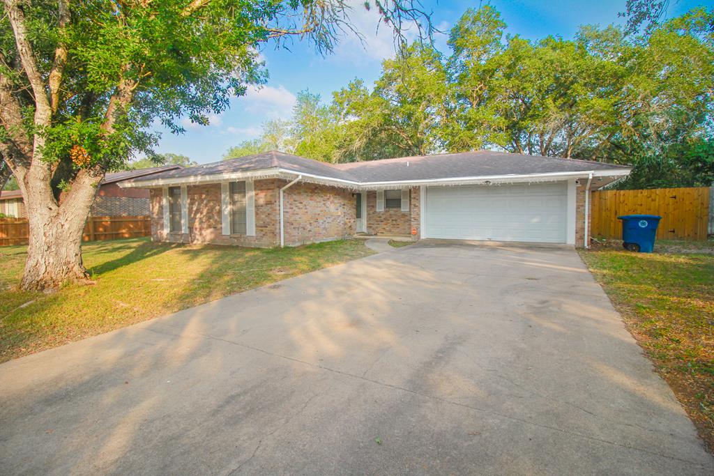 1404 Las Palmas Property Photo 1