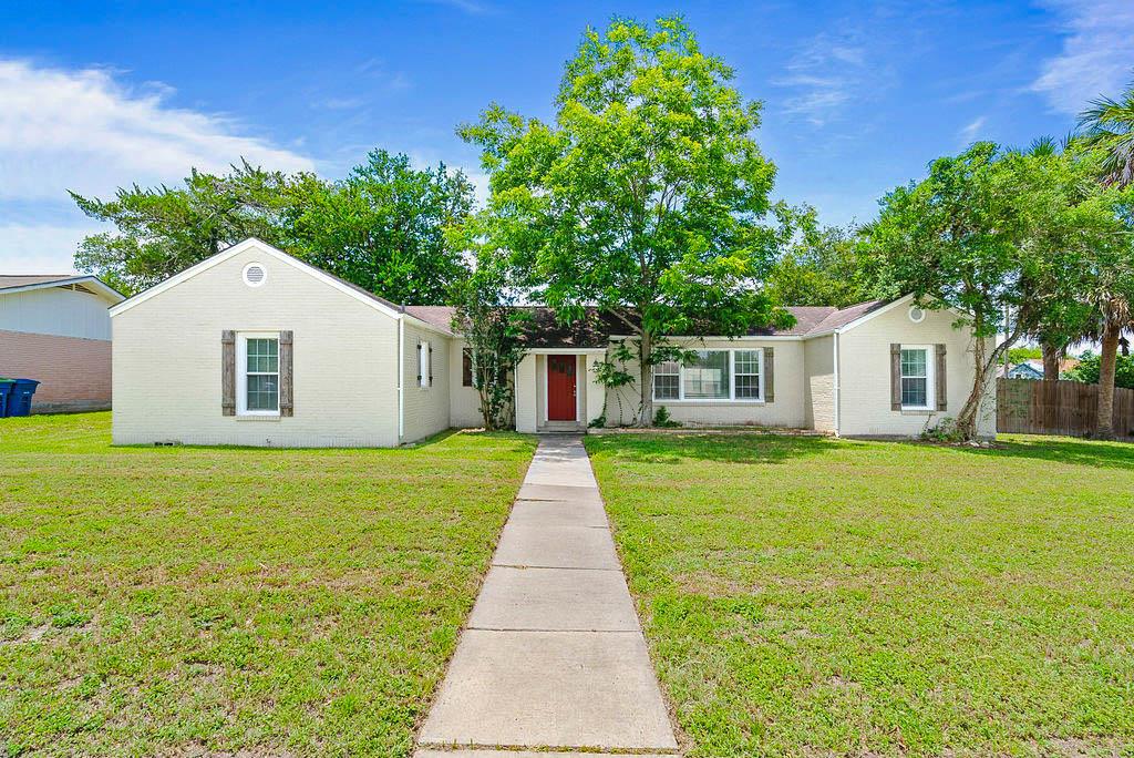 1100 BOWIE ST Property Photo 1