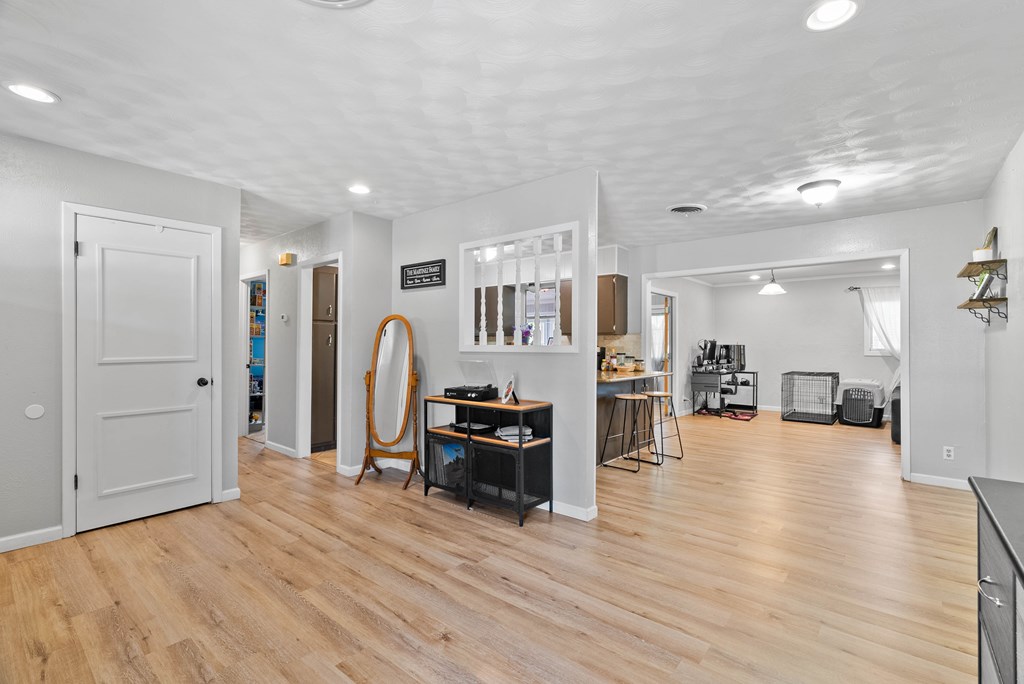 1006 Fannin Property Photo 2