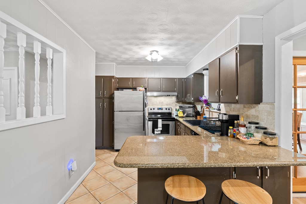 1006 Fannin Property Photo 3