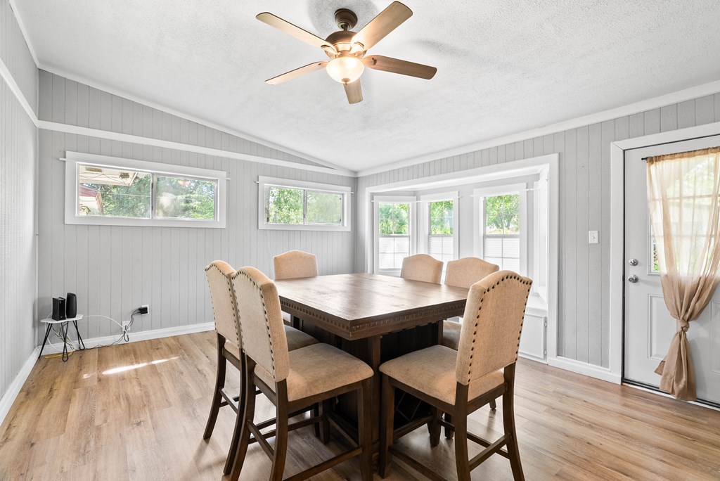 1006 Fannin Property Photo 8