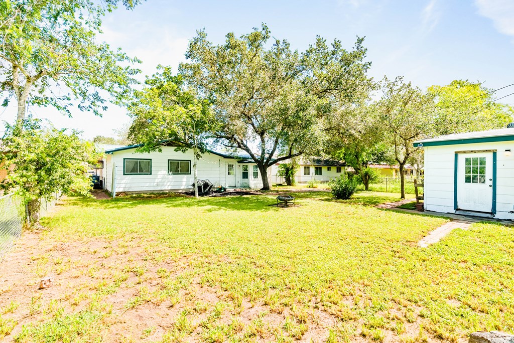 1006 Fannin Property Photo 14